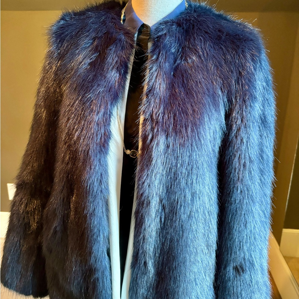 Elegant Faux Fur Coat by ANN TAYLOR in beautiful Navy NWT - Picture 16 of 16